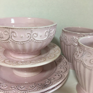 アンティーク風ティーセット (ピンク)の画像