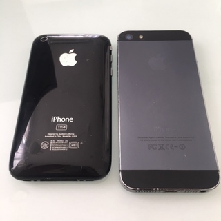 iPhone 3GS 32GB(黒）と iPhone 5(クレー） ソフトバンクモバイル　ジ  ャンク　2点セット　部品取り等にの画像