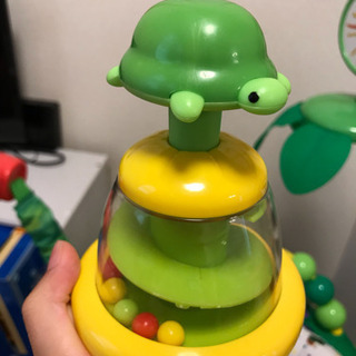 腹ペコあおむしのジャンパーの画像
