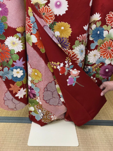 赤地 花柄 本振袖 仕立て上がり 正絹長襦袢付き 着物 新品