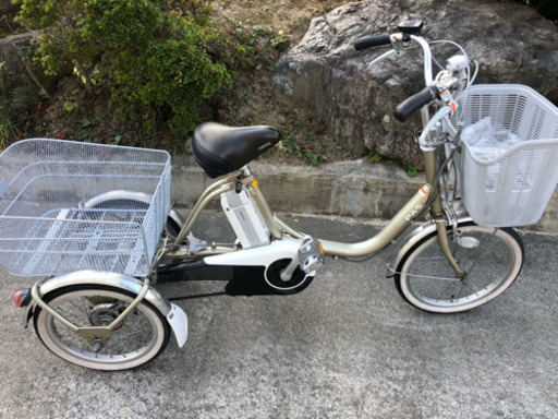 三輪アシスト付き自転車YAMAHA PAS 16インチ