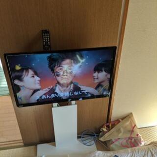 【値下げ】TVとTV掛け台セットで。の画像