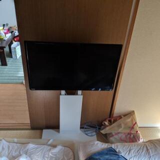 【値下げ】TVとTV掛け台セットで。の画像
