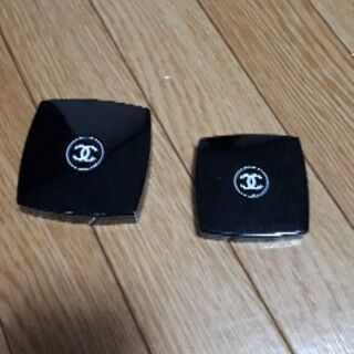 シャネル　フェイスパウダーとアイシャドウ