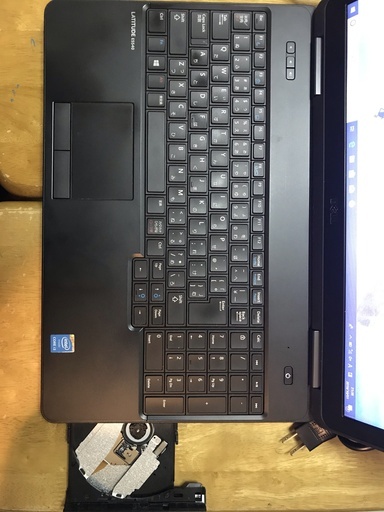 ※値下げしました※ DELL Latitude E5540○Core i 3 4030U 1.9G 4G 320G　ノートパソコン ※取引中※