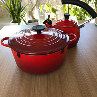 お値下げ！ルクルーゼ 両手鍋 ココットロンド 24cm チェリーレッド LE