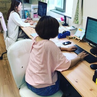【簡単軽作業】ネット通販商品の梱包作業の画像