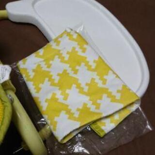 ベビー バウンサー ロッキングチェア テーブルつきの画像