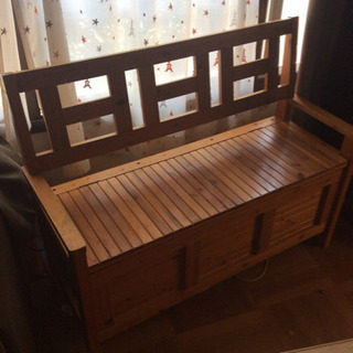収納つきベンチ