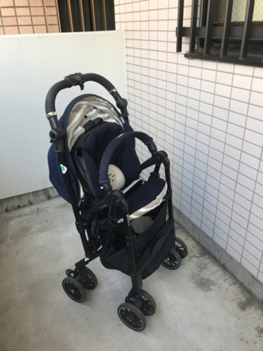 combi めちゃカルハンディオート4キャス エッグショック lotta