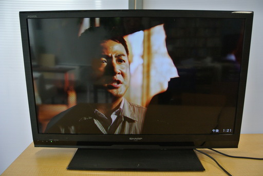 SHARPのアクオス 32V型ワイドテレビ 2013年製 B-CASカード付 LC-32H10 リモコンなし　AQUOS TV 32インチ