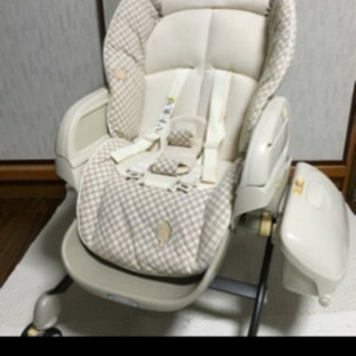 値下げ！コンビ 電動ハイローチェアの画像