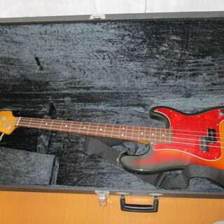 Fender JAPAN プレシジョンベース