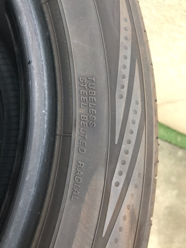 ヨコハマタイヤ ブルーアース RV-02 4本セット 225/55/R17 97W ミニバン、SUV用タイヤ