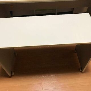 小型事務・作業机　★キャスター付【無料です！持っていって下さい！】