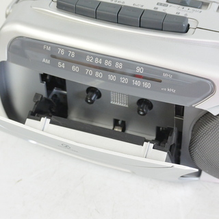 携帯に便利なコンパクトラジカセ 単一電池4本対応 ラジオ体操や防災に AM/FMラジオ カセットプレーヤー  /ラジオ①の画像