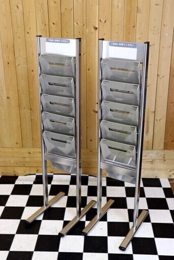 １　first カタログスタンド　5段　2体セット　A4サイズ程まで　パンフレット　店舗用品
