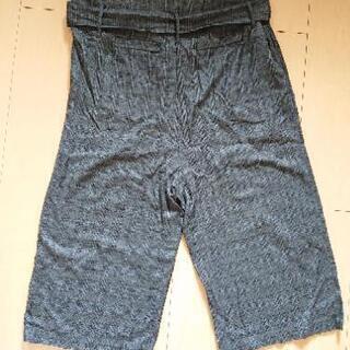 ボトムスの画像