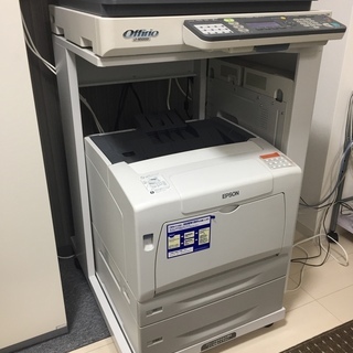 カラーコピー機 EPSON LP-M5000F 差し上げます 