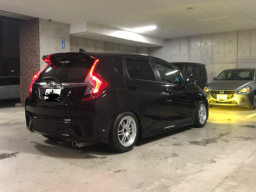 平成26年式 フィットハイブリッドSパッケージ 社外パーツ多数ほぼ新品  