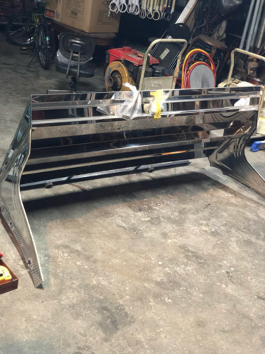 トラックバイザー