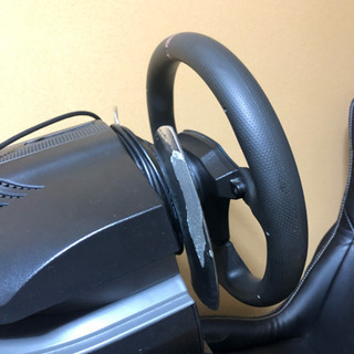 スラストマスター T500RS とプレイシート エボリューション セットの画像