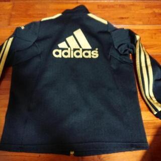 11月15日まで！男の子adidas黒×金ジャージの画像