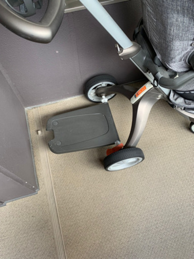 ストッケ エクスプローリ ベビーカー
