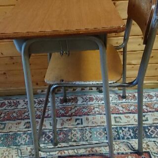 値下げ！昭和レトロな学校の机&チェアセット