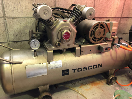 倉庫整理！200vコンプレッサー！