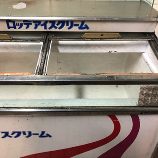 冷凍ショーケース レトロ かなり年季入ってます  3000円