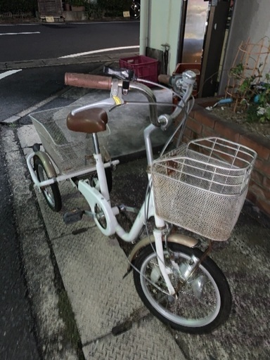 三輪自転車  高齢者