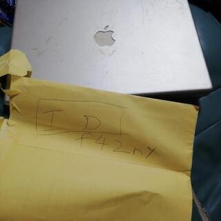 MACノートパソコン（理由あり）本体とアダプター