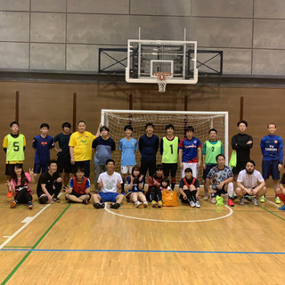 １０月６日、日曜日渋谷駅すぐ♫１９時から２２時まで三時間コースキックオフ⚽️現在参加１４名予定！   三時間コースフットサル♫ 明日は体育館なのでクーラーガンガン効かせて蹴れます♫👍✨ 雨が降っても大丈夫♪  − 東京都