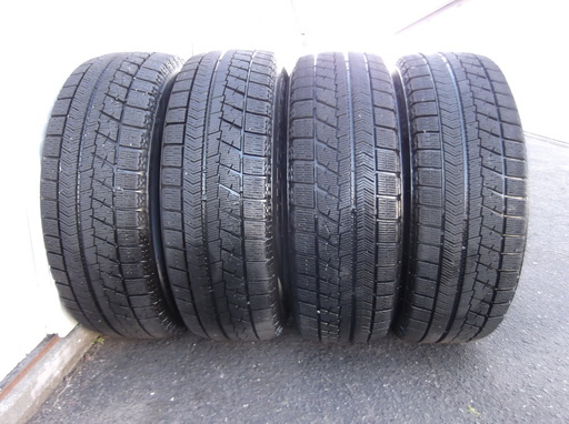 スタッドレスタイヤ　ブリジストン VRX　205/65Rー15