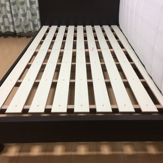 ほぼ新品 セミダブルベッド