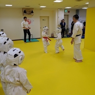 新極真カラテ 3歳から70代まで、性別問わず健康維持からダイエット、運動不足解消、護身、試合を目指す方までの画像