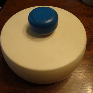 漬物石　5.7kg  　無料
