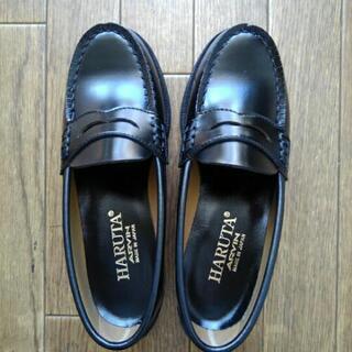 新品未使用　ハルタの靴　22.5cmEEの画像