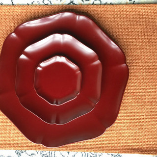 お値下げ　新品   高級花皿3枚セット  輪・花皿セット  古代朱の画像