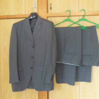 ス－ツ　＋　ズボン2本