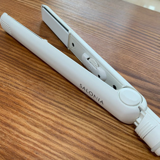 【値下げしました】美品✨サロニアのヘアアイロンです！の画像