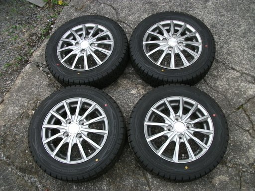 スタッドレスタイヤ155/65/13　2018年製美品　ダンロップウィンターマックス、ホイール付き