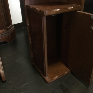 コーナーに置く家具💚アンティークの画像