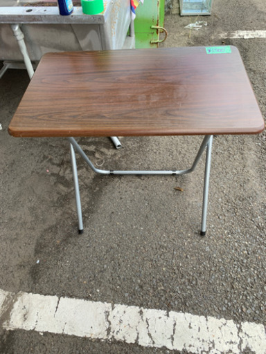 テーブル