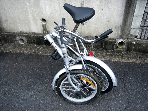 程度良好！？　折り畳み自転車 16インチ　一輪新品交換済み