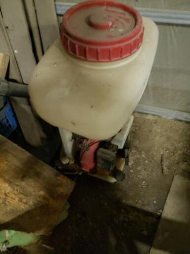 エンジン肥料撒き