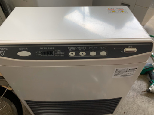 y600☆ PayPay対応！　サンポット 2012年製 FF式石油ストーブ FFストーブ FF-513TF K