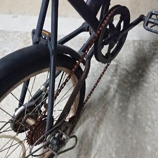 折りたたみ自転車の画像