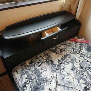国産セミダブルベッドの画像